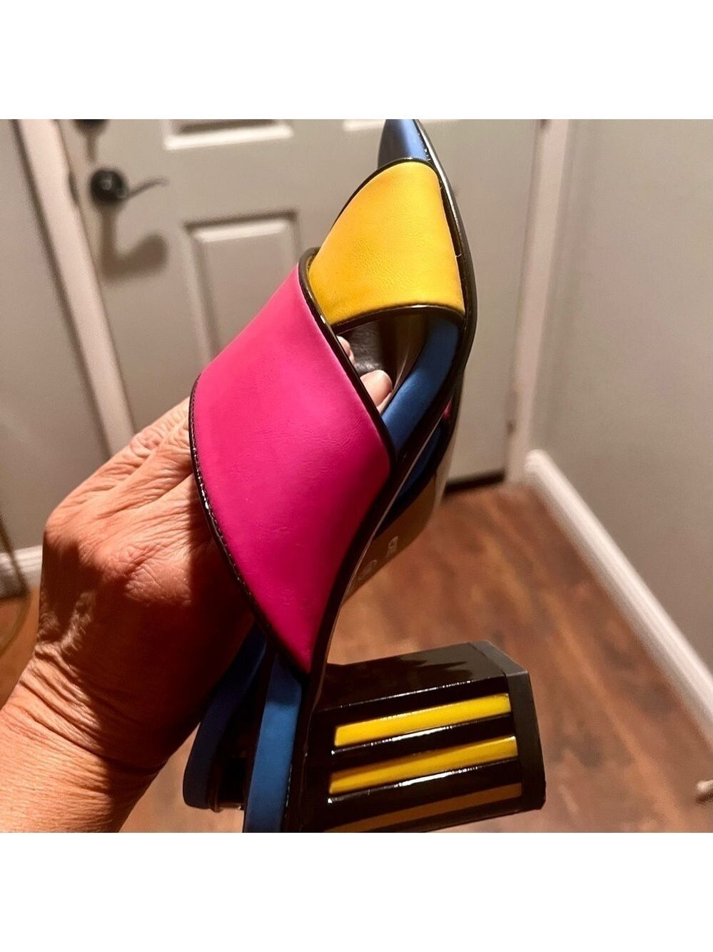 EXÉ color block leather slip on heels. Size 36 - Picture 5 of 8